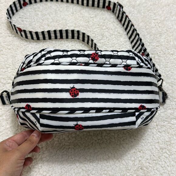 LUG Bolero Lady Bug Lane RFID Purse - Picture 4 of 16